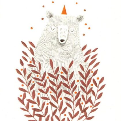 carte postale illustrée par aline tekent et représentant un ours derrière le feuillage