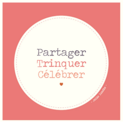 carte postale jolis lundis texte partager, trinquer, célébrer sur fond rose foncé